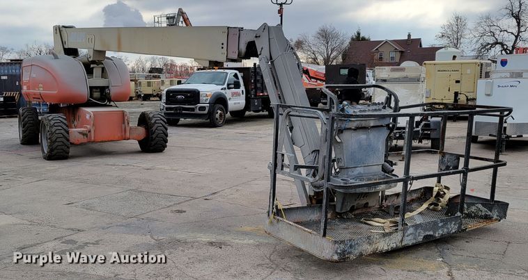 image for item DM8120 2004 JLG 860SJ  boom lift