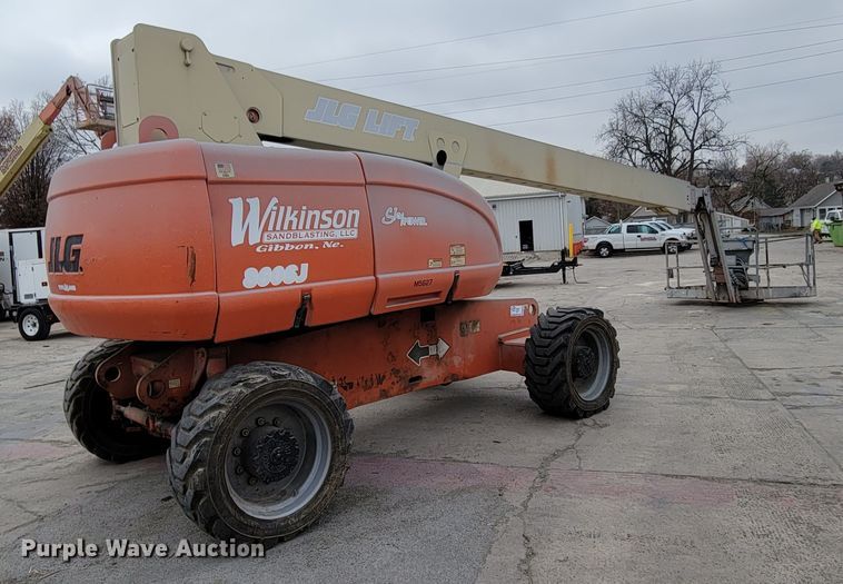 image for item DM8120 2004 JLG 860SJ  boom lift