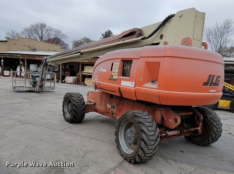 image for item DM8120 2004 JLG 860SJ  boom lift