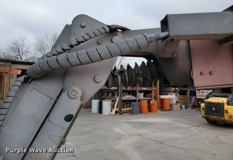 image for item DM8120 2004 JLG 860SJ  boom lift