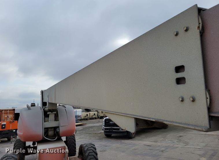 image for item DM8120 2004 JLG 860SJ  boom lift