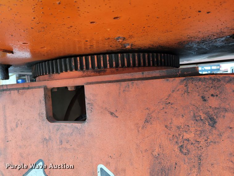 image for item DM8120 2004 JLG 860SJ  boom lift