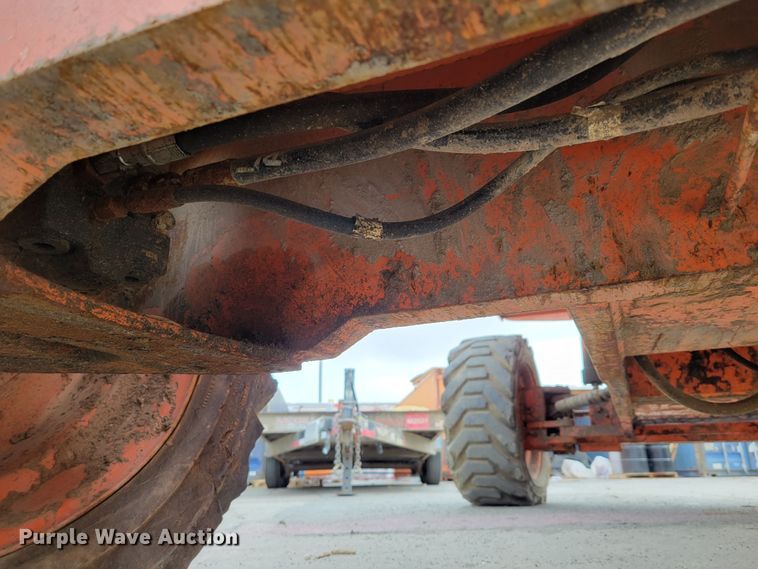 image for item DM8120 2004 JLG 860SJ  boom lift