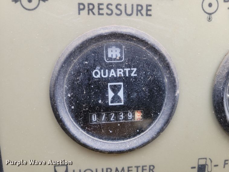 image for item DM8122 Ingersoll Rand  air compressor