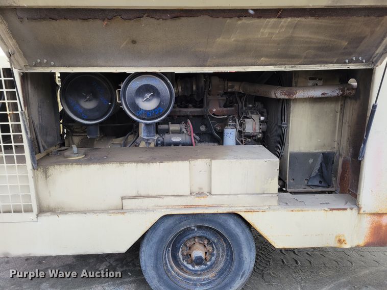 image for item DM8122 Ingersoll Rand  air compressor