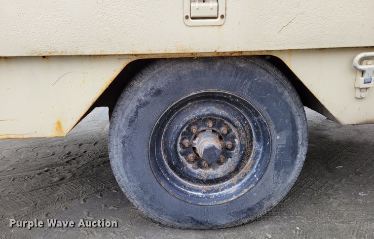 image for item DM8122 Ingersoll Rand  air compressor