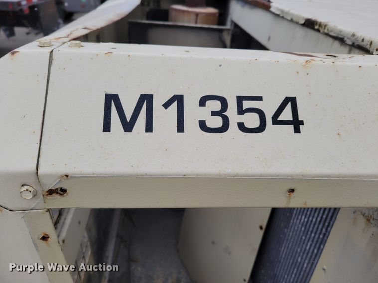 image for item DM8122 Ingersoll Rand  air compressor