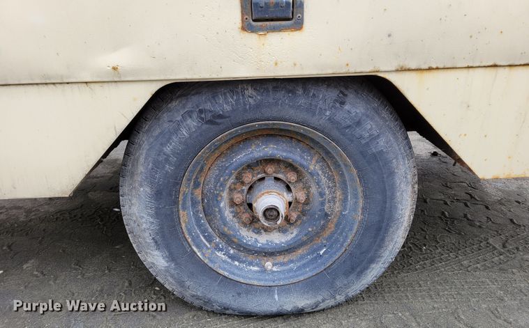 image for item DM8123 Ingersoll Rand  air compressor