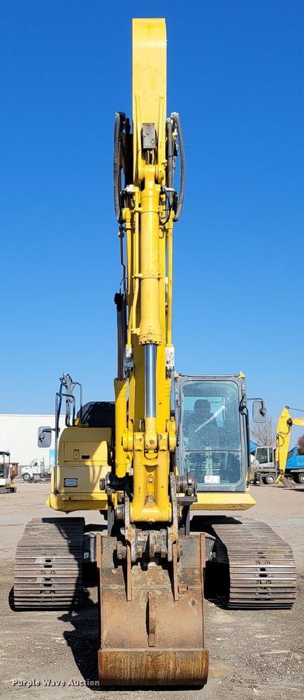 image for item DM8127 2019 Komatsu PC240LC-11  excavator