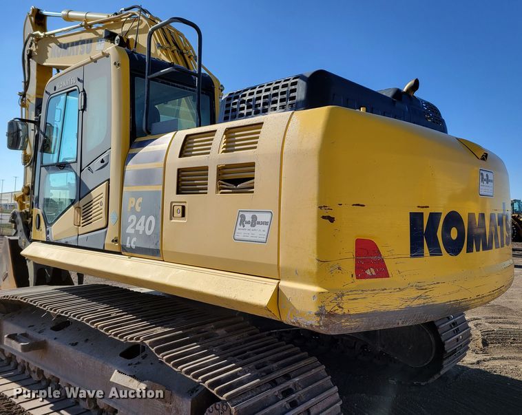 image for item DM8127 2019 Komatsu PC240LC-11  excavator