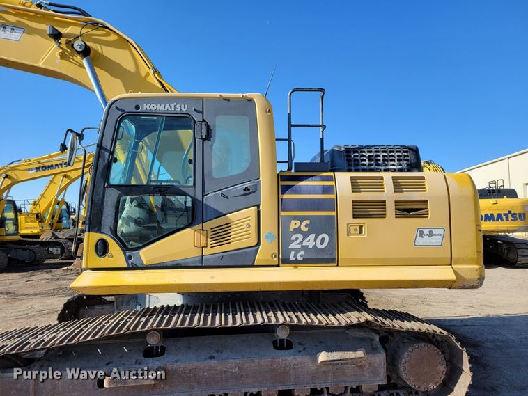 image for item DM8127 2019 Komatsu PC240LC-11  excavator