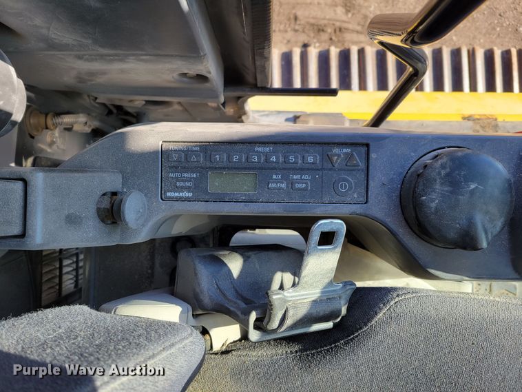 image for item DM8127 2019 Komatsu PC240LC-11  excavator