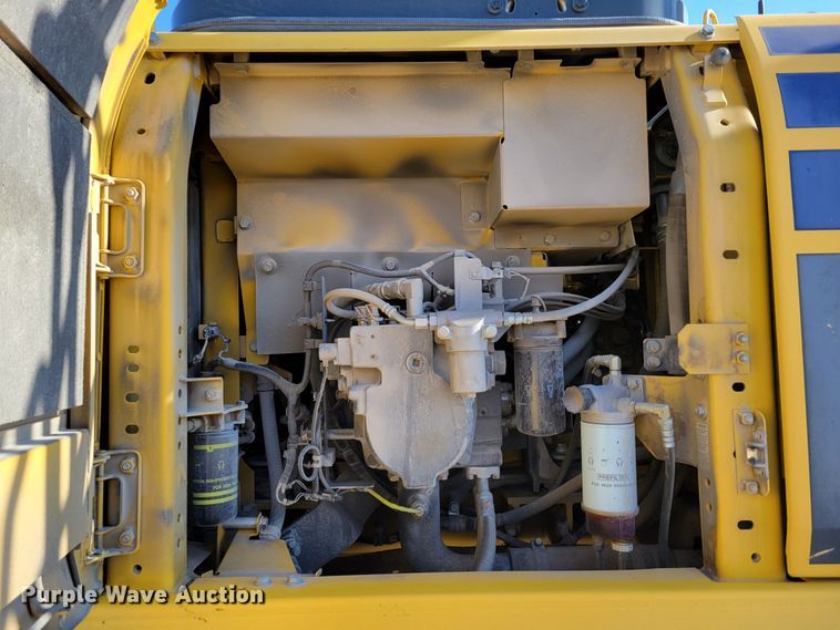 image for item DM8127 2019 Komatsu PC240LC-11  excavator