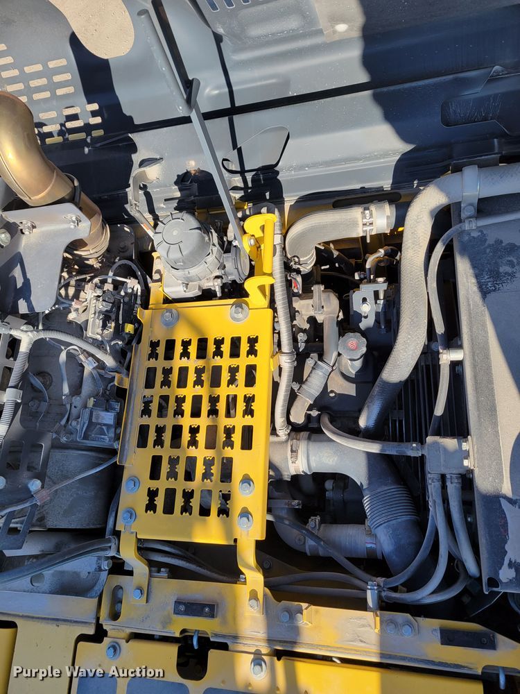 image for item DM8127 2019 Komatsu PC240LC-11  excavator