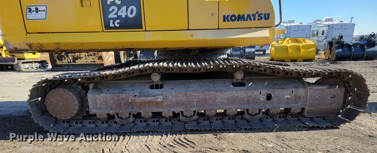 image for item DM8127 2019 Komatsu PC240LC-11  excavator