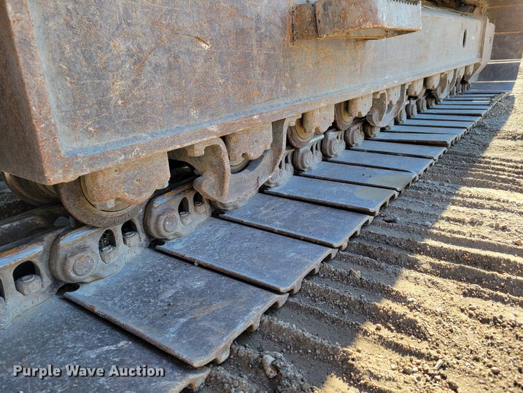 image for item DM8127 2019 Komatsu PC240LC-11  excavator