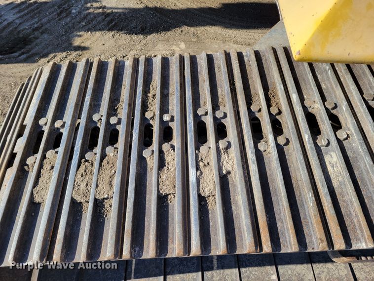 image for item DM8127 2019 Komatsu PC240LC-11  excavator