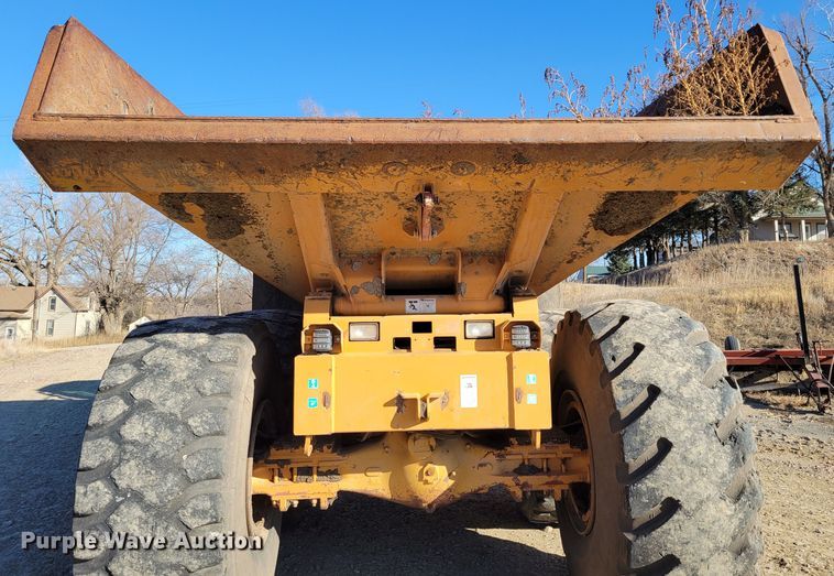 image for item DM8128 2006 Case 340B  haul truck