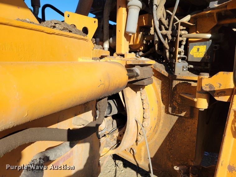 image for item DM8128 2006 Case 340B  haul truck