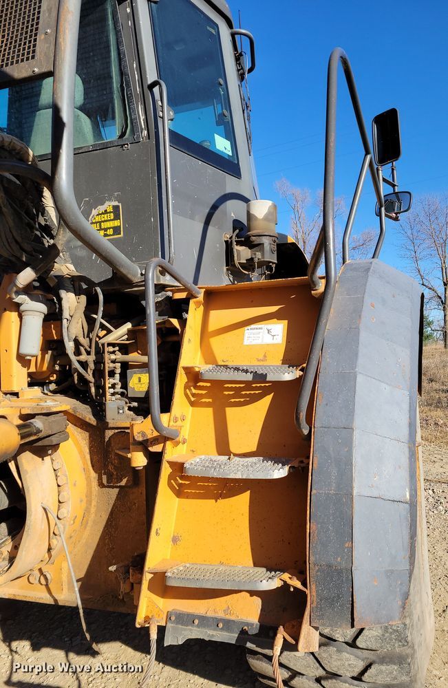 image for item DM8128 2006 Case 340B  haul truck
