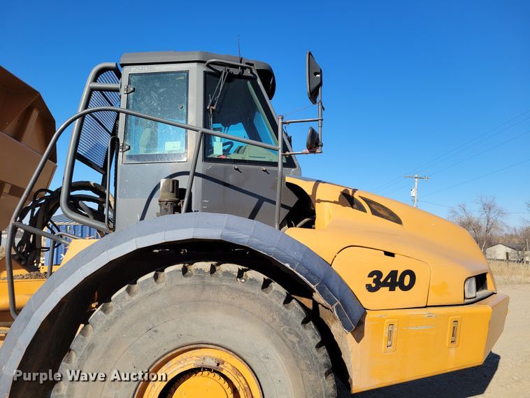 image for item DM8128 2006 Case 340B  haul truck