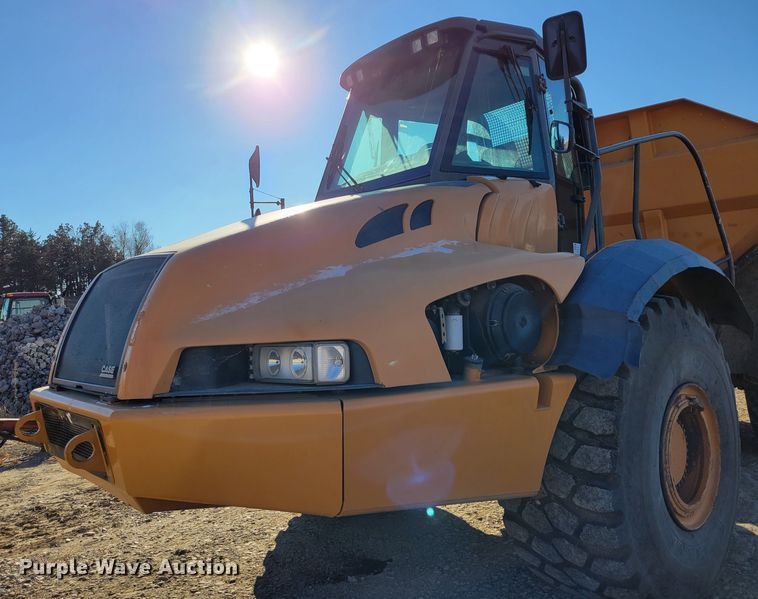 image for item DM8128 2006 Case 340B  haul truck