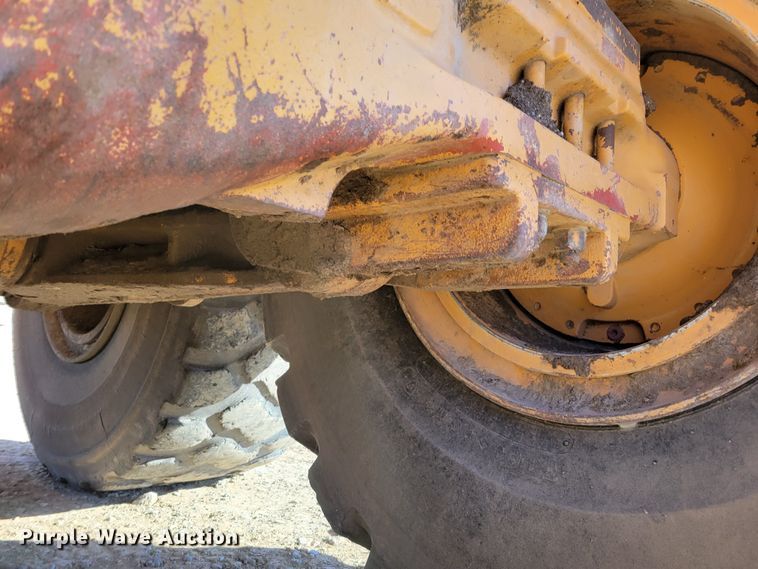 image for item DM8128 2006 Case 340B  haul truck