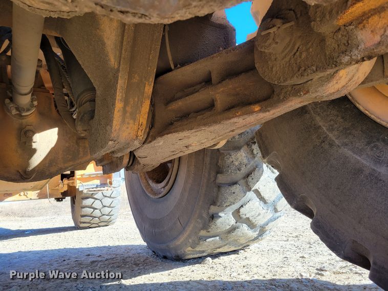 image for item DM8128 2006 Case 340B  haul truck