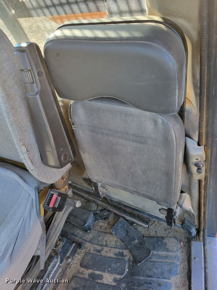 image for item DM8128 2006 Case 340B  haul truck