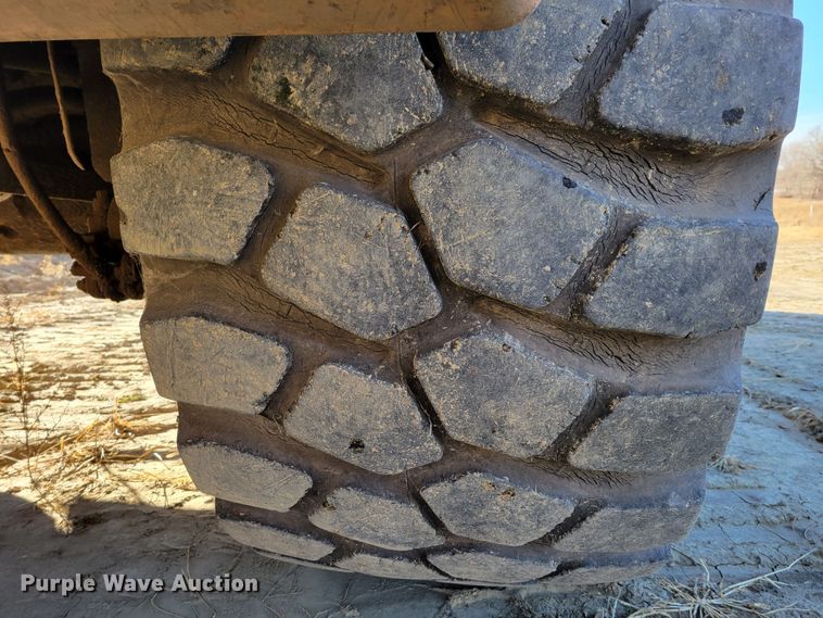 image for item DM8128 2006 Case 340B  haul truck