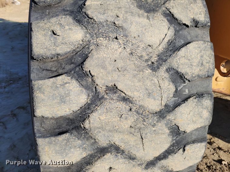 image for item DM8128 2006 Case 340B  haul truck