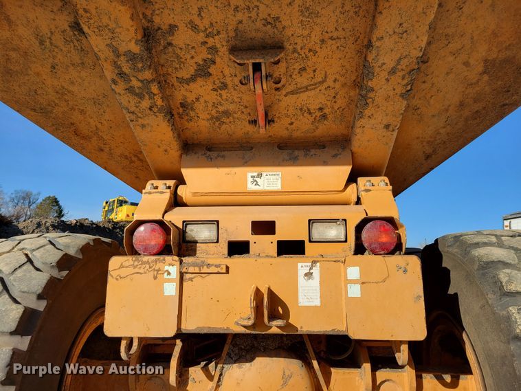 image for item DM8129 2008 Case 330B  haul truck