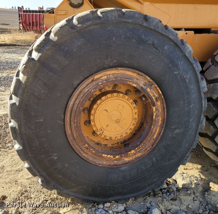 image for item DM8129 2008 Case 330B  haul truck