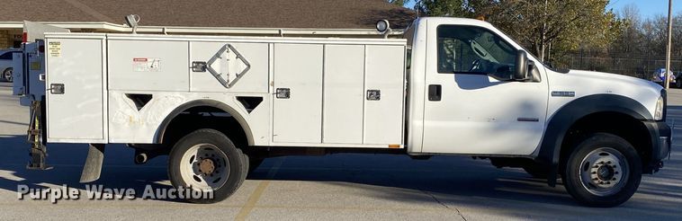 image for item DN8046 2006 Ford F550 Super Duty  utility / service truck