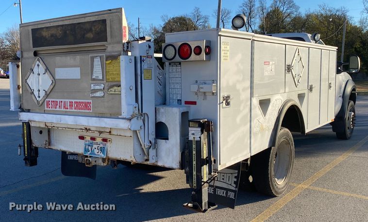 image for item DN8046 2006 Ford F550 Super Duty  utility / service truck