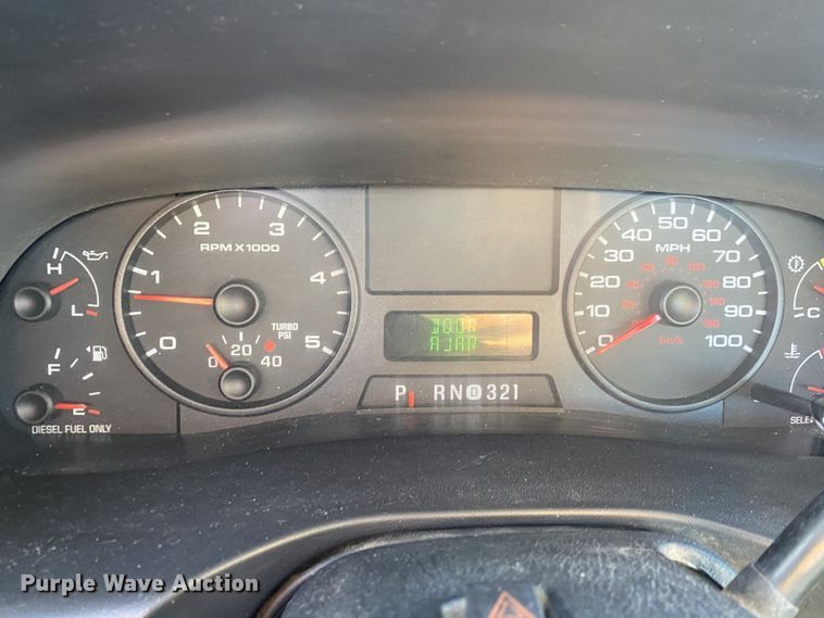 image for item DN8046 2006 Ford F550 Super Duty  utility / service truck