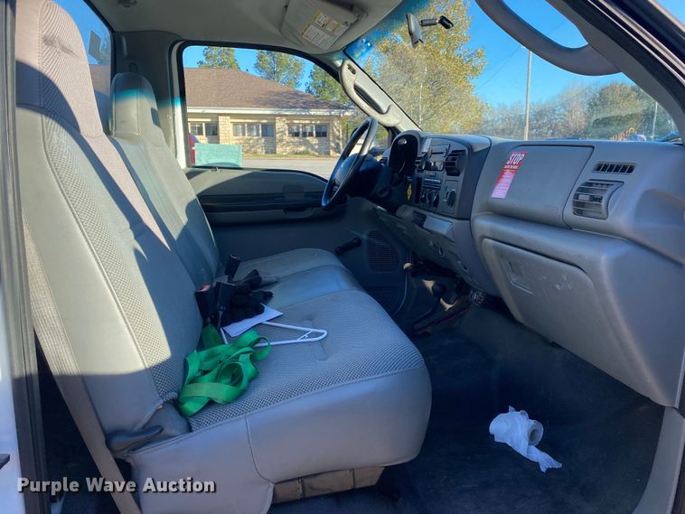 image for item DN8046 2006 Ford F550 Super Duty  utility / service truck