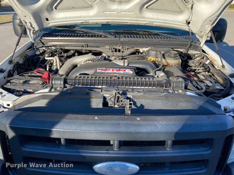 image for item DN8046 2006 Ford F550 Super Duty  utility / service truck