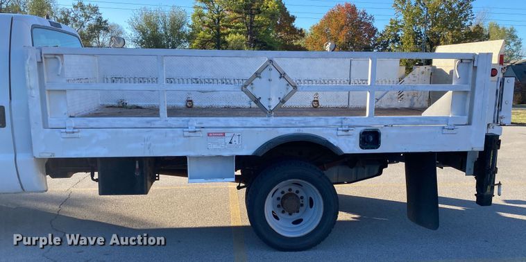 image for item DN8046 2006 Ford F550 Super Duty  utility / service truck
