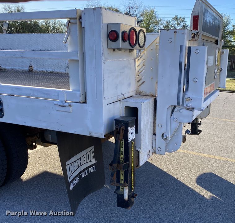 image for item DN8046 2006 Ford F550 Super Duty  utility / service truck