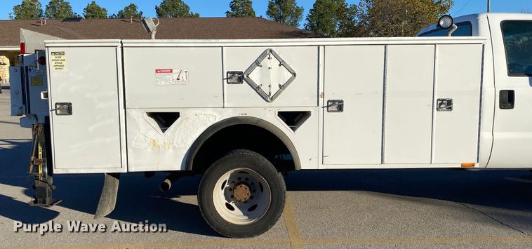 image for item DN8046 2006 Ford F550 Super Duty  utility / service truck