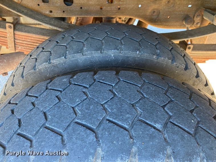 image for item DN8046 2006 Ford F550 Super Duty  utility / service truck