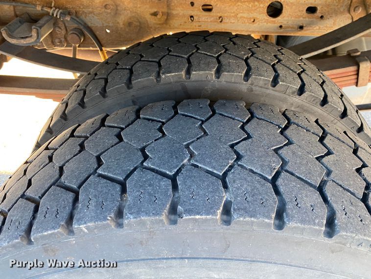 image for item DN8046 2006 Ford F550 Super Duty  utility / service truck