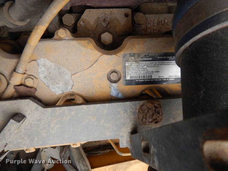 image for item DO1619 2006 John Deere 250D  haul truck