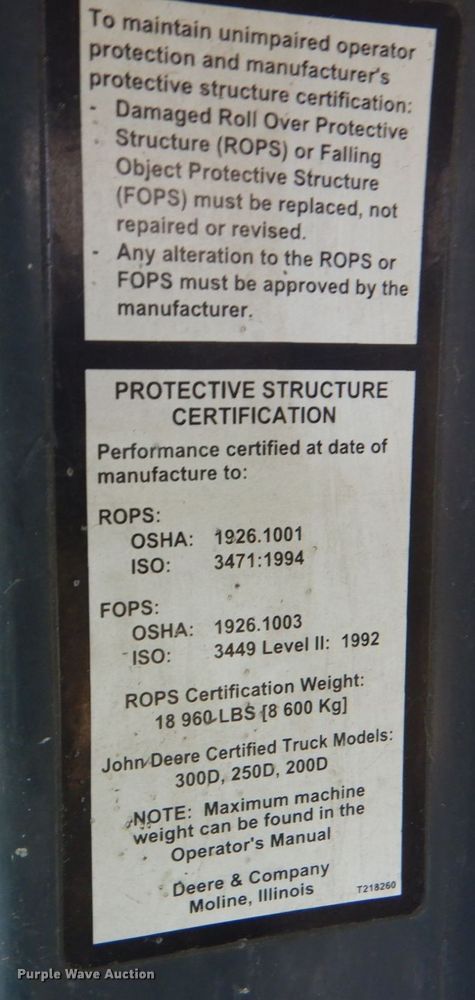 image for item DO1619 2006 John Deere 250D  haul truck