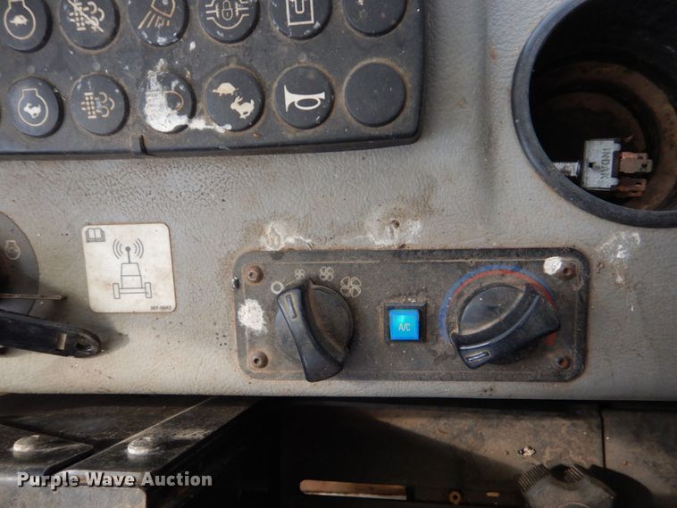 image for item DO1620 2011 Prentice 2570C  feller buncher