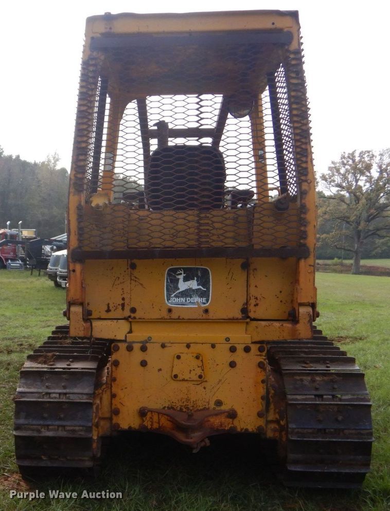 image for item DO1658 1992 John Deere 550G  dozer