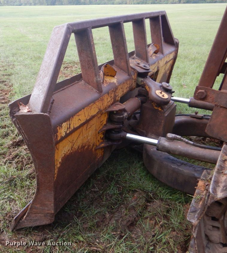 image for item DO1658 1992 John Deere 550G  dozer