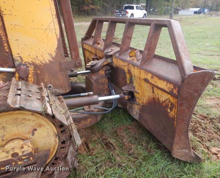 image for item DO1658 1992 John Deere 550G  dozer