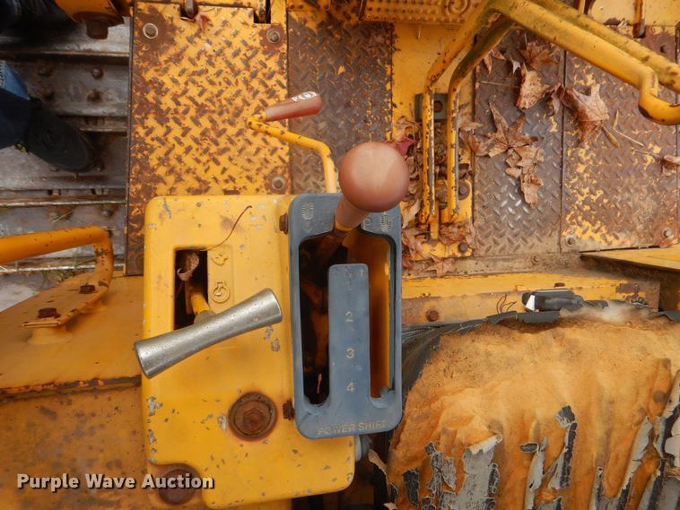 image for item DO1658 1992 John Deere 550G  dozer